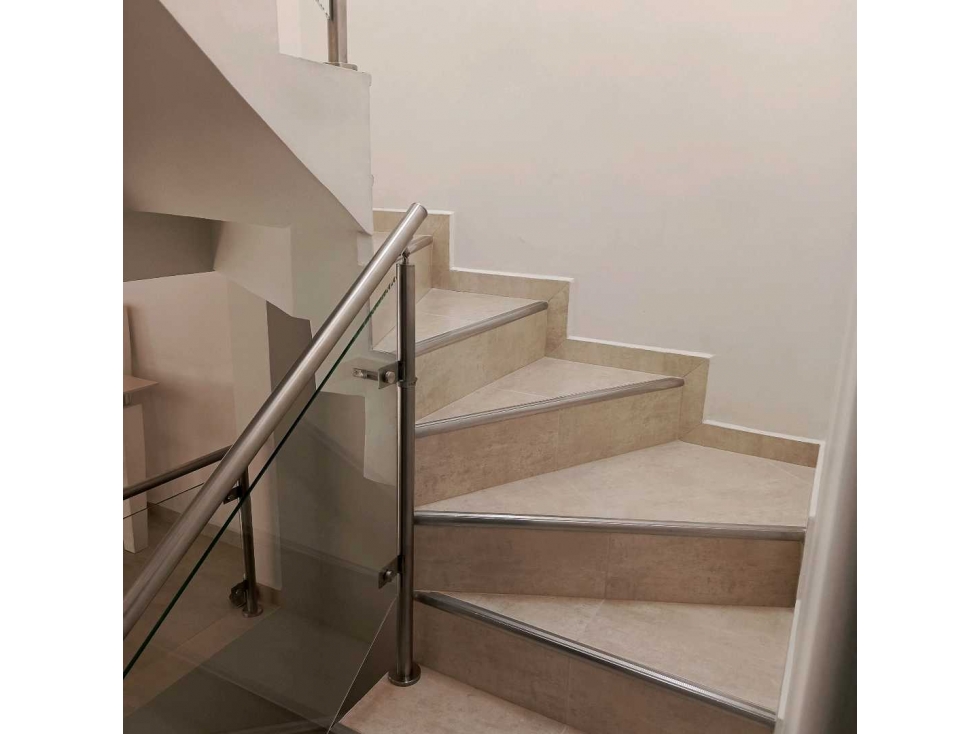 VENDO casa unifamiliar con buenos acabados en prados de sabaneta — foto 6