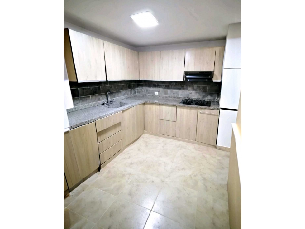 VENDO CASA UNIFAMILIAR EN GUARNE UNIDAD CERRADA