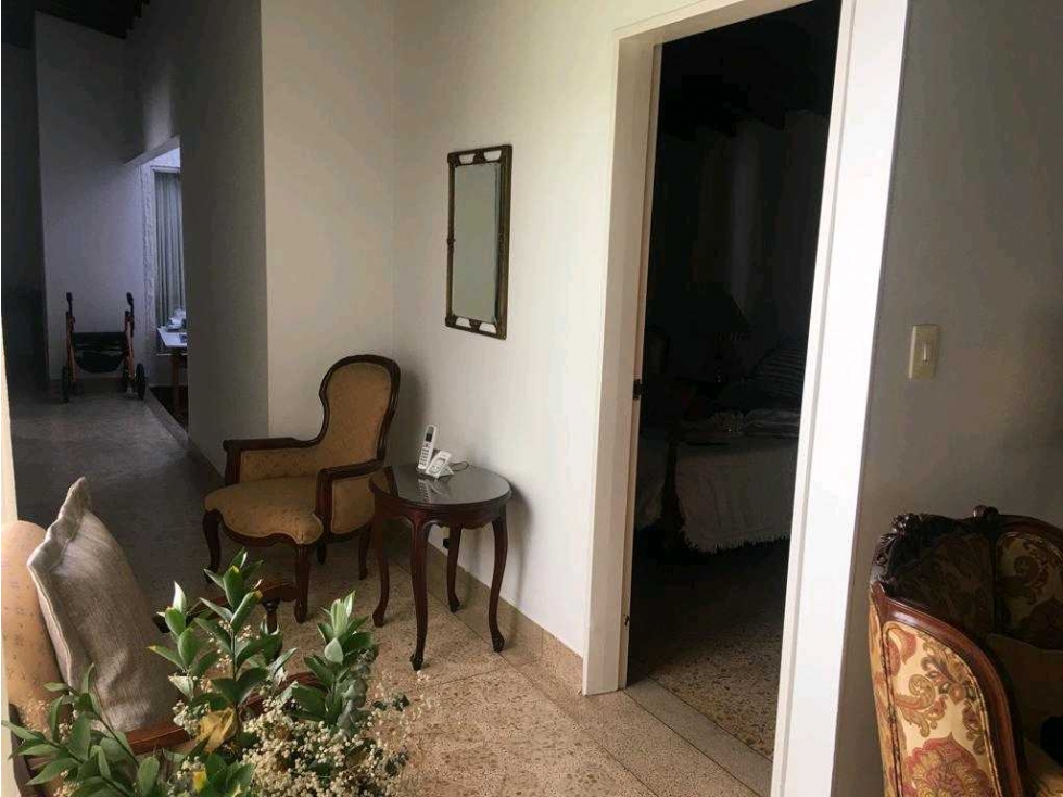 VENDO CASA UNIFAMILIAR EN MEDELLIN EL VELODROMO — foto 3