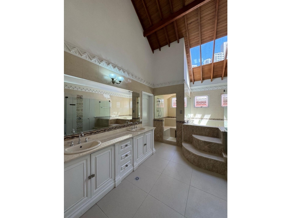 Vendo Casa Unifamiliar en Medellín Poblado San Lucas — foto 3
