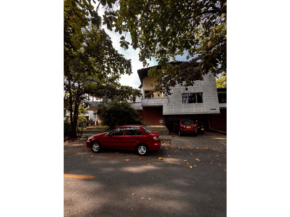 Vendo casa Unifamiliar en Medellín barrio Simón Bolívar — foto 3