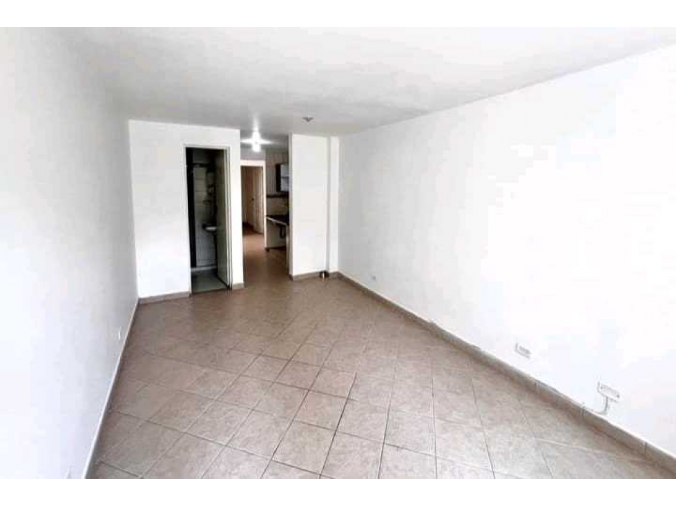 VENDO CASA UNIFAMILIAR EN ROBLEDO