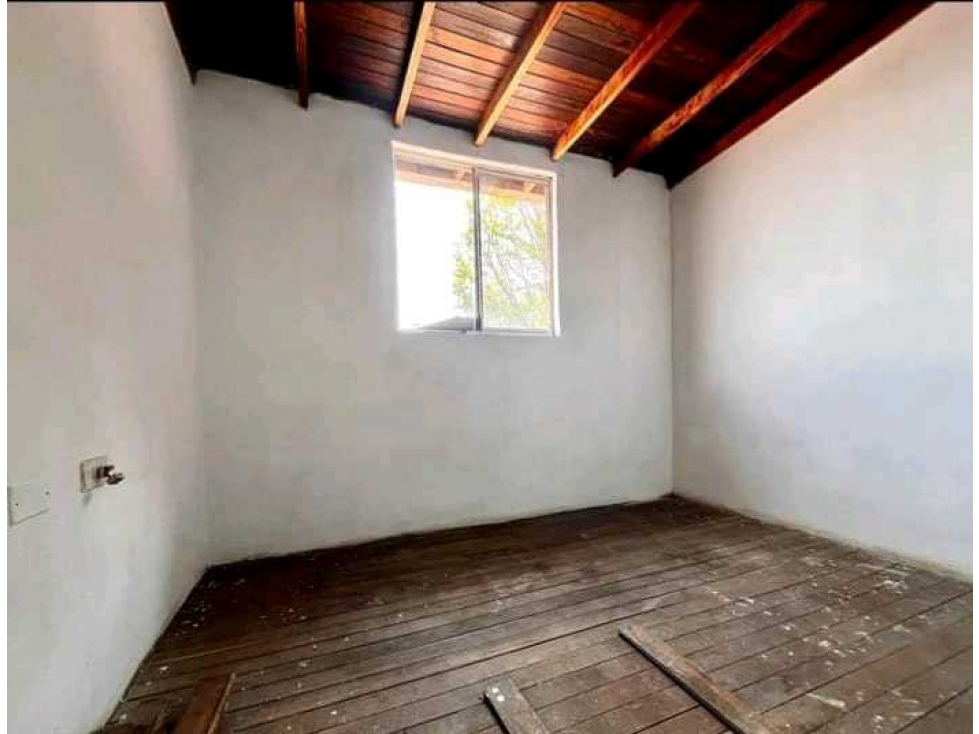 VENDO CASA UNIFAMILIAR EN ROBLEDO — foto 3