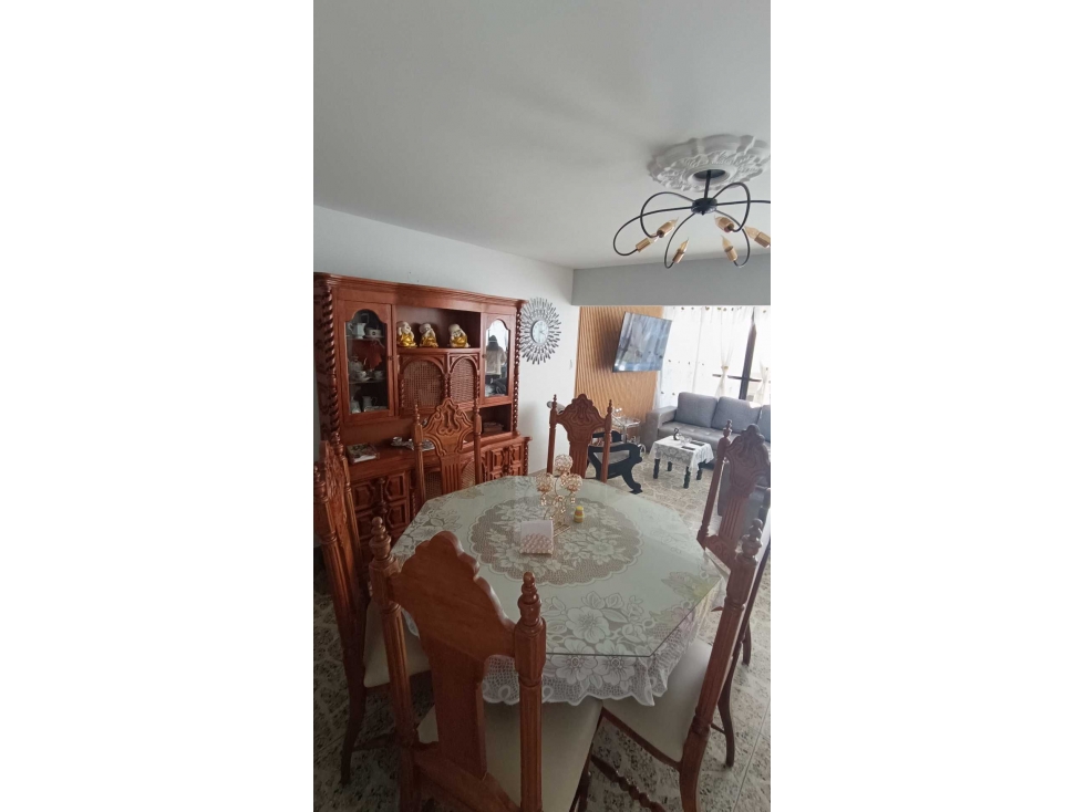 VENDO CASA UNIFAMILIAR EN SIMON BOLIVAR SECTOR RESIDENCIAL REMODELADA — foto 3