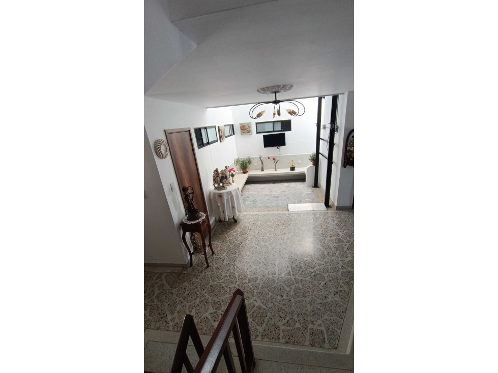 VENDO CASA UNIFAMILIAR EN SIMON BOLIVAR SECTOR RESIDENCIAL REMODELADA — foto 4