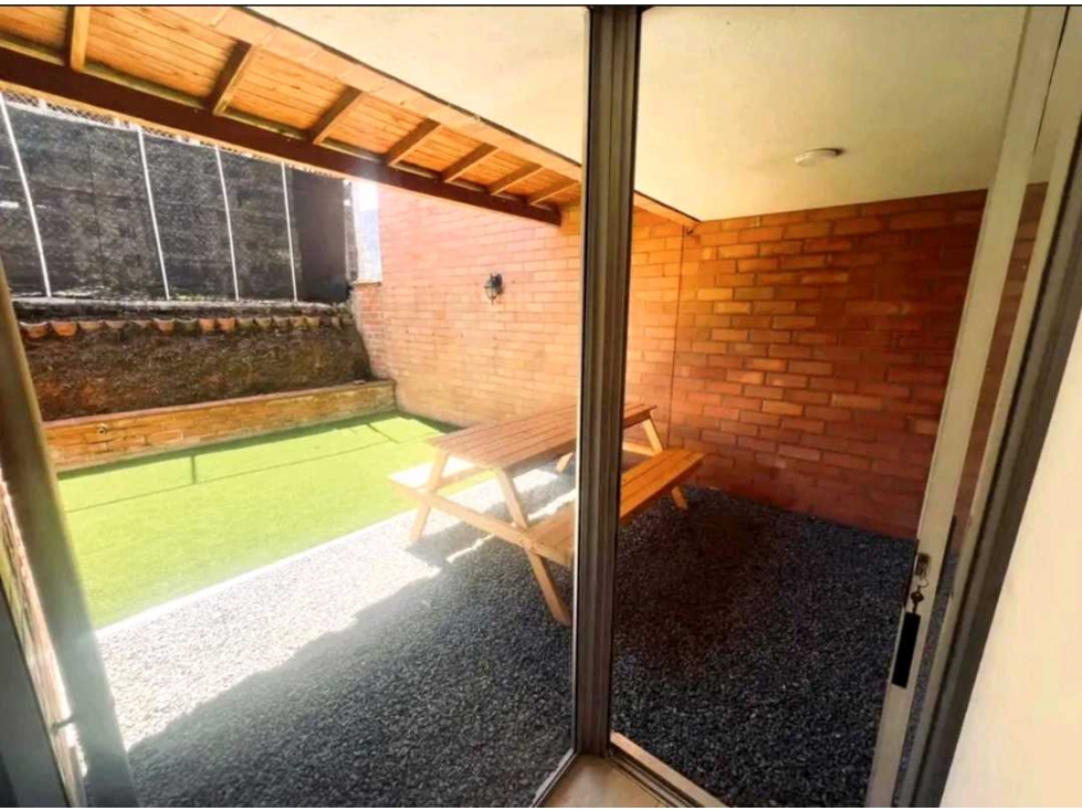 VENDO CASA UNIFAMILIAR EN SURAMERICA CON PATIO INTERNO UNIDAD CERRADA — foto 2