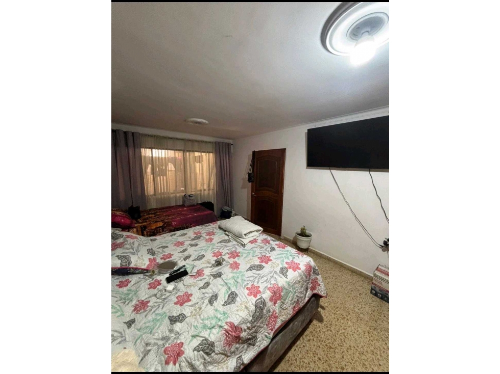 VENDO CASA UNIFAMILIAR EN VILLA HERMOSA MEDELLÍN — foto 3