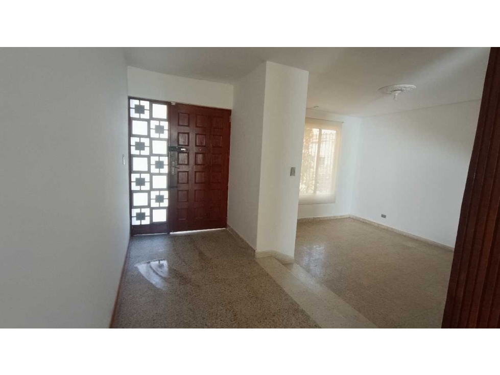VENDO CASA UNIFAMILIAR SIMON BOLIVAR CERCA VIVA LAURELES RESIDENCIAL