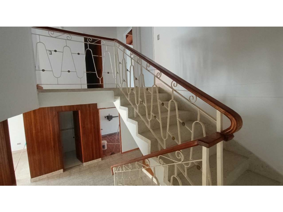 VENDO CASA UNIFAMILIAR SIMON BOLIVAR CERCA VIVA LAURELES RESIDENCIAL — foto 4
