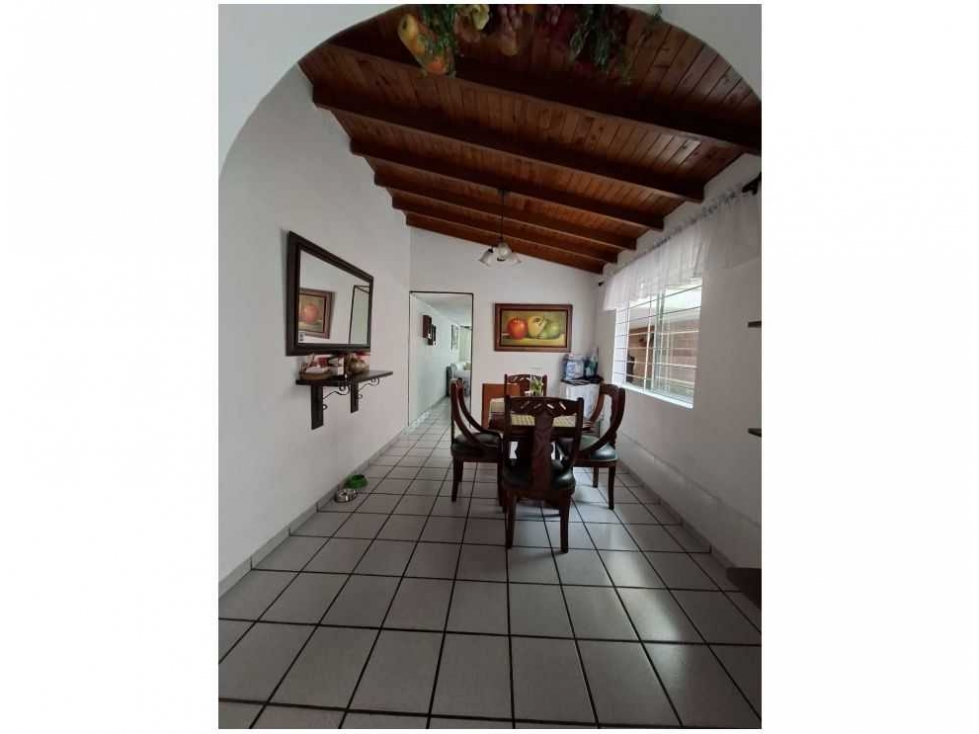 VENDO CASA UNIFAMILIAR TIPO LOTE EN MOLINARES BELLO - 3