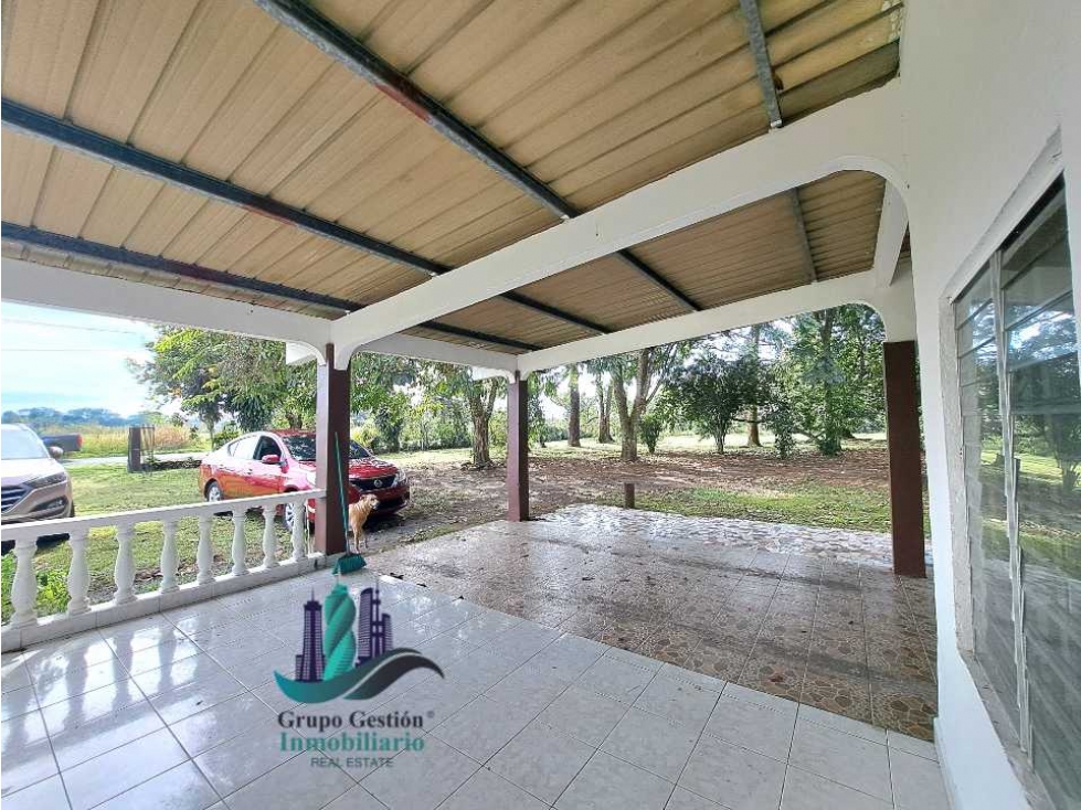 VENDO CASA Y TERRENO DE + 3HECTAREAS - 3