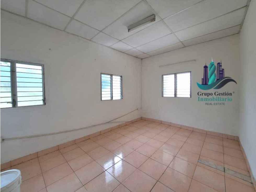 VENDO CASA Y TERRENO DE + 3HECTAREAS - 5