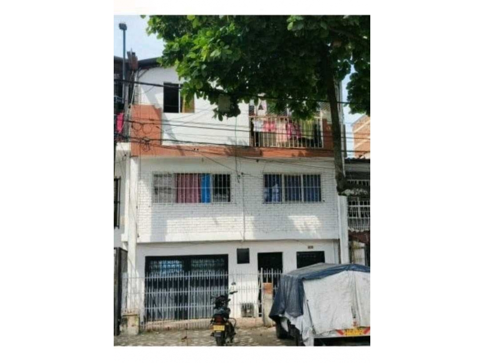casa en venta sur de cali san carlos 3 pisos 7 apartamentos rentados
