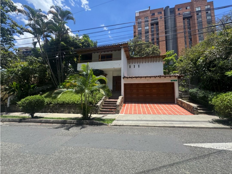 VENDO CASALOTE SECTOR LAS LOMAS