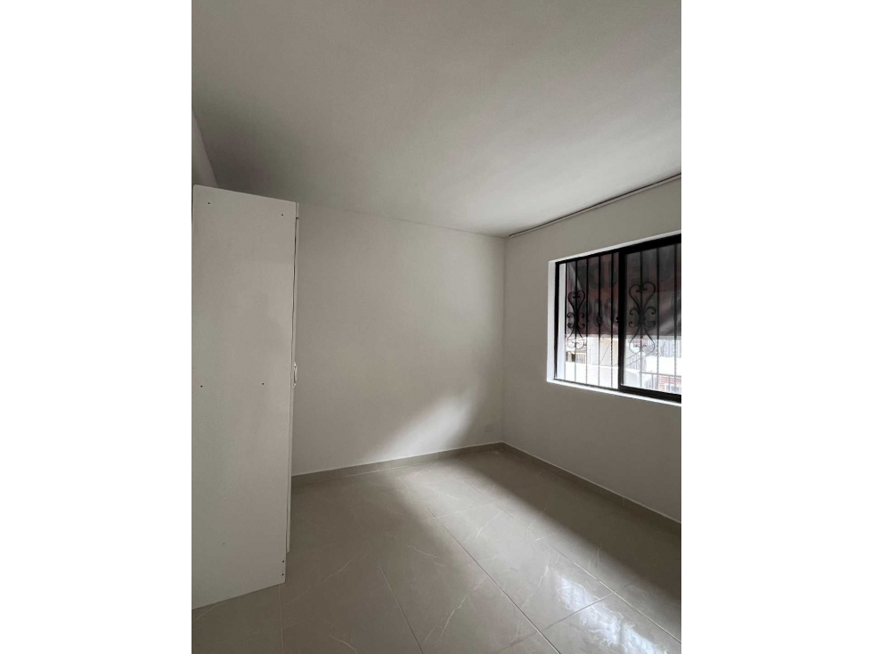 VENDO CASAS SEGUNDO PISO RECIÉN REMODELADA EN CASTILLA PARTE MEDIA — foto 4