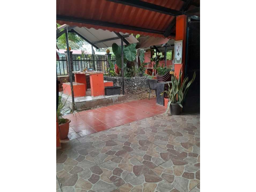 VENDO CASAS Y RESTAURANTE EN MARIATO - 5