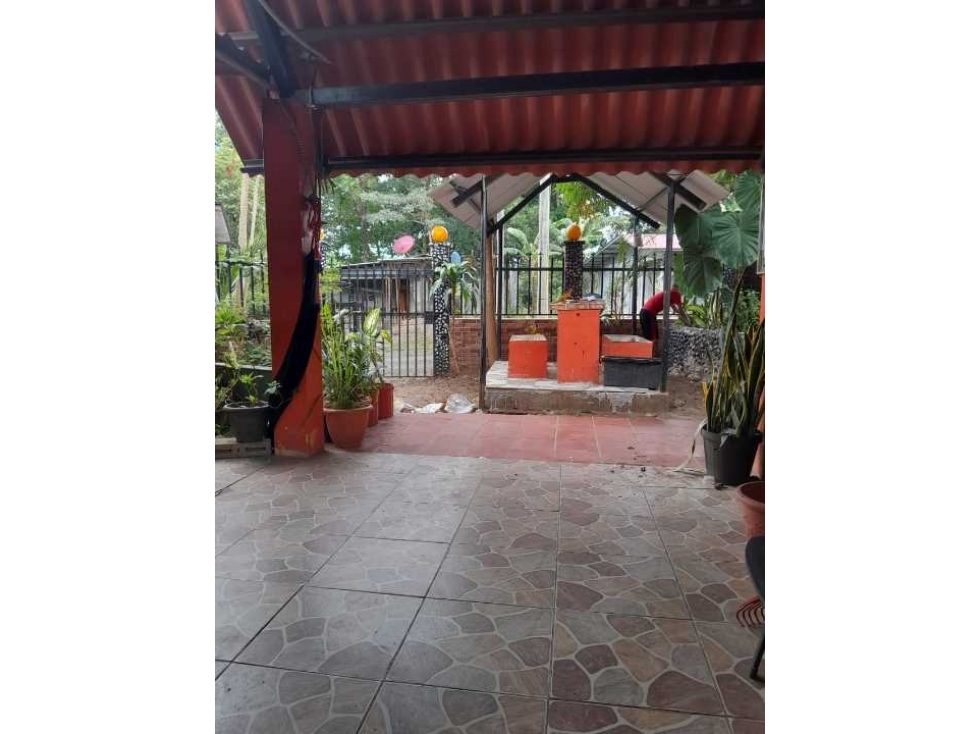 VENDO CASAS Y RESTAURANTE EN MARIATO - 6