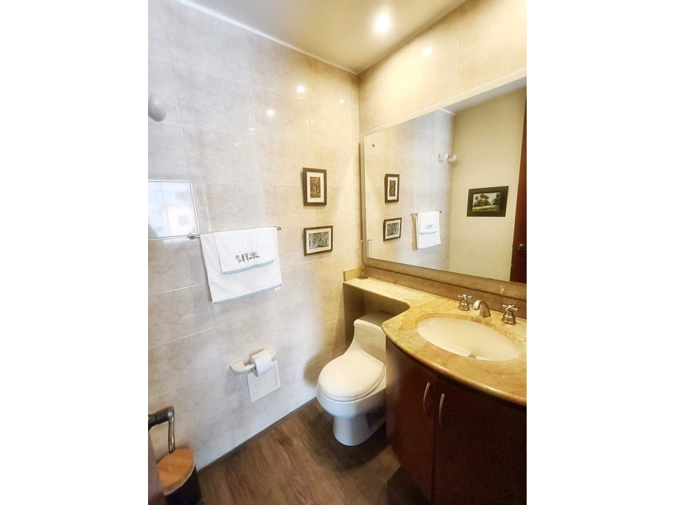 Vendo Chicó duplex remodelado 2 alcobas con baño +estudio — foto 5