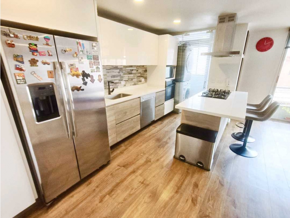 Vendo Chicó duplex remodelado 2 alcobas con baño +estudio — foto 4