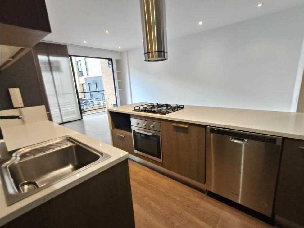 Vendo Chicó Hermoso apto 1 alcoba 2 baños balcón gimnasio terraza club — foto 3