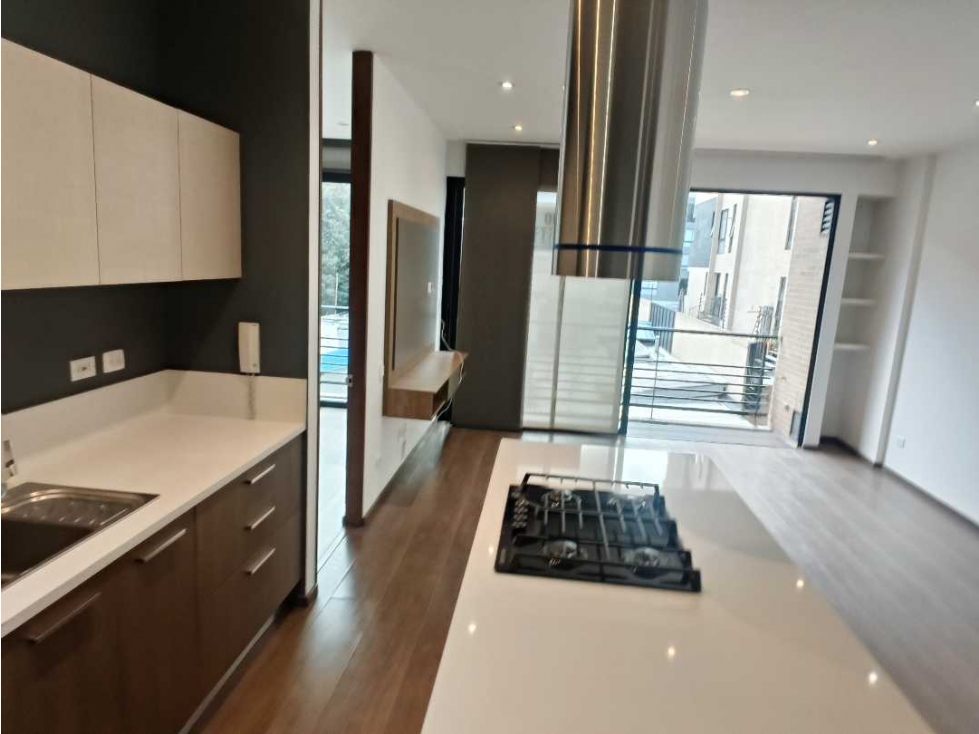 Vendo Chicó Hermoso apto 1 alcoba 2 baños balcón gimnasio terraza club — foto 4