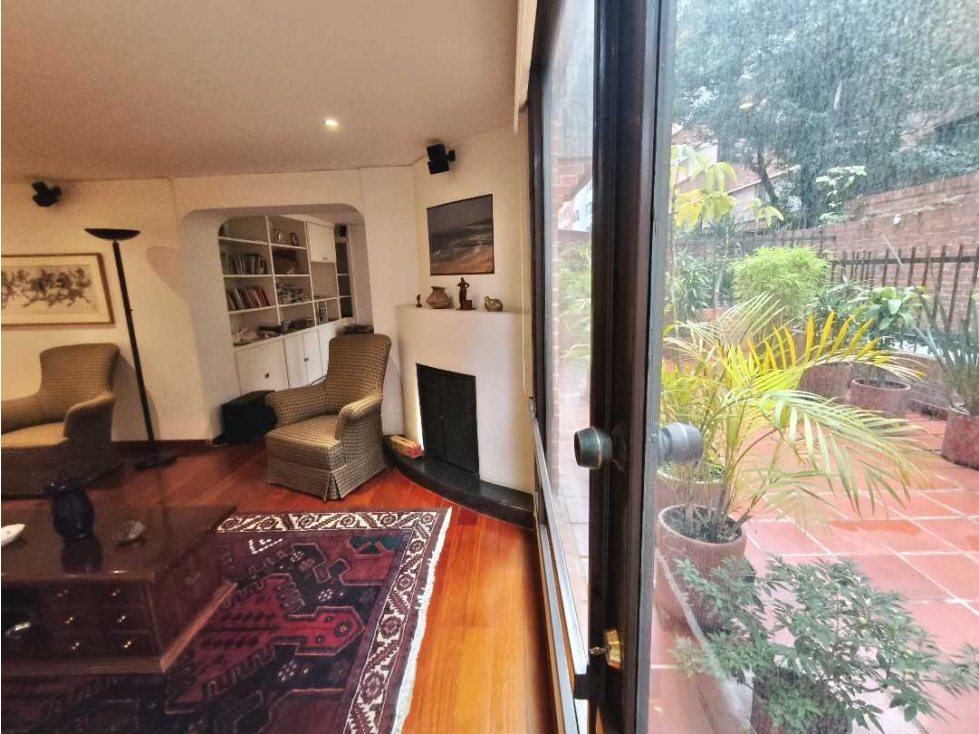 Vendo Chicó terrazas 2 alcobas+estudio +cuarto servicio luz — foto 2