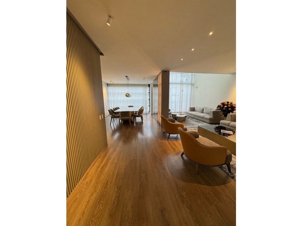 Vendo con opción amoblado apto de lujo con club house en Rosales — foto 3