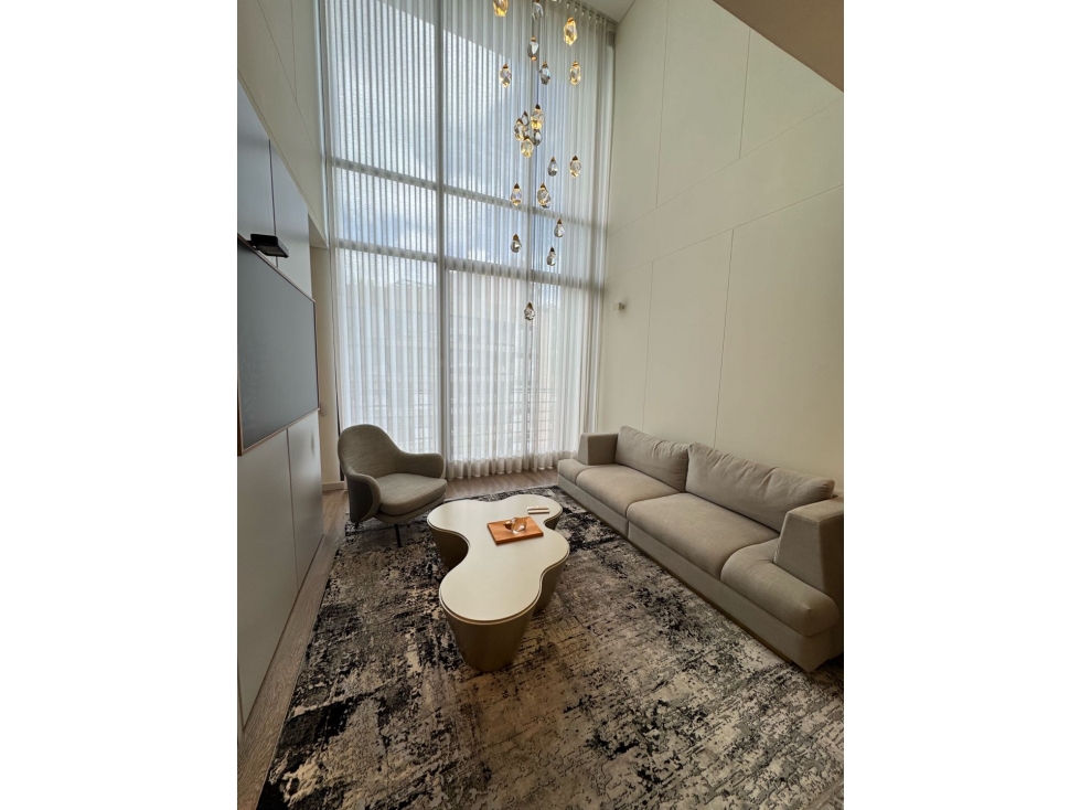 Vendo con opción amoblado apto de lujo con club house en Rosales — foto 6