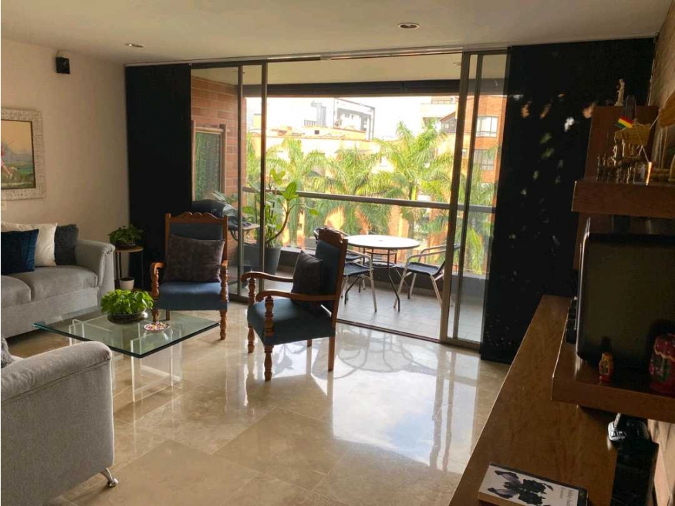 VENDO CONFORTABLE APARTAMENTO EN CONQUISTADORES POR LOS PARQUES