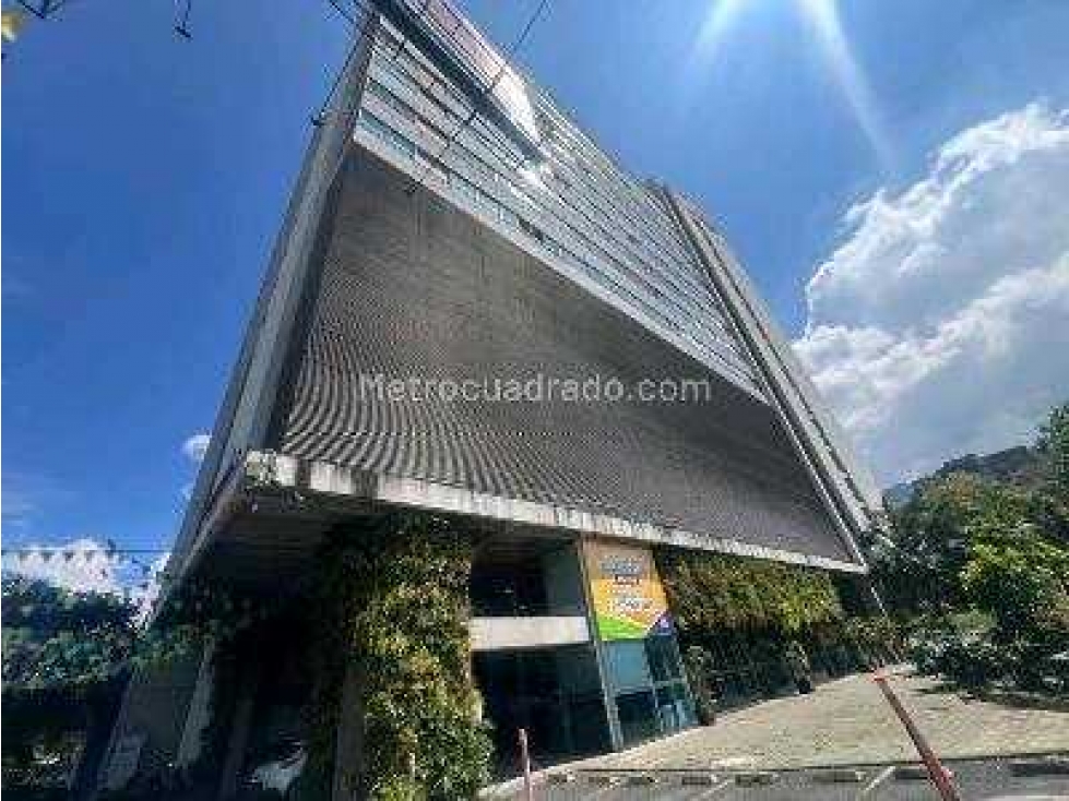 VENDO OFICINA CENTRO EMPRESARIAL. SABANETA - 2