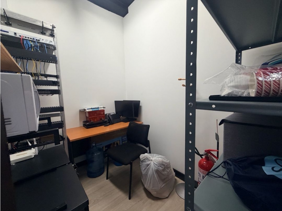VENDO CONSULTORIO/ OFICINA AMOBLADA/SON AMOBLAR EN BELLA SUIZA - 4