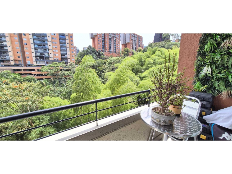 VENDO CUMBRES ENVIGADO APARTAMENTO REMODELADO 3 ALCOBAS BALCON VISTA