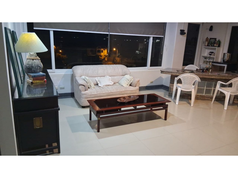 Vendo de Oportunidad Amplio Dpto 3 Dormitorios con Vista al Mar - 1