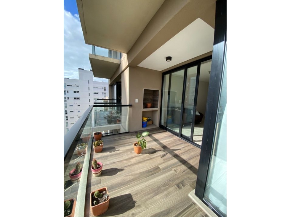 VENDO DEPARTAMENTO (3) AMBIENTES, COCHERA, BAULERA - PLAZA MITRE — foto 3