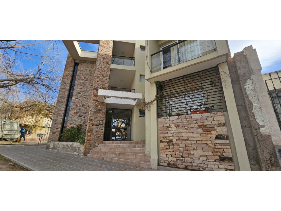 VENDO · DEPARTAMENTO· CIUDAD · MENDOZA · 2 DORMITORIOS - 3