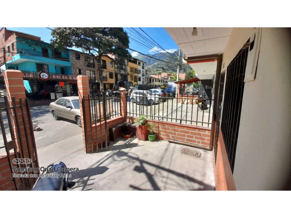 VENDO CASA DE TRES NIVELES POR EL CAI VALADARES BELLO ANTIOQUIA — foto 2