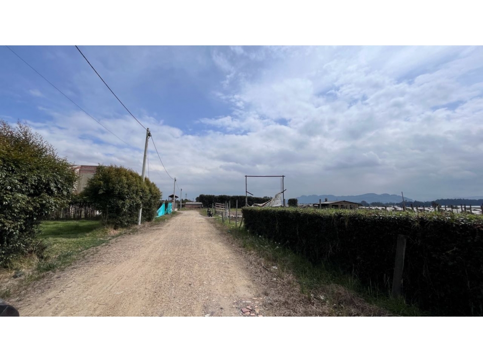 Vendo lote excelente ubicación . Uso casa campestre bifamiliar. Cajicá - 2