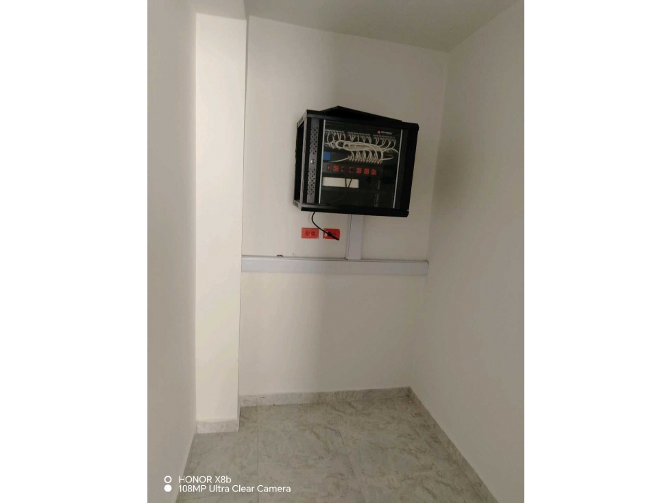 VENDO EDIFICIO DE OFICINAS DE 2 PISOS — foto 6