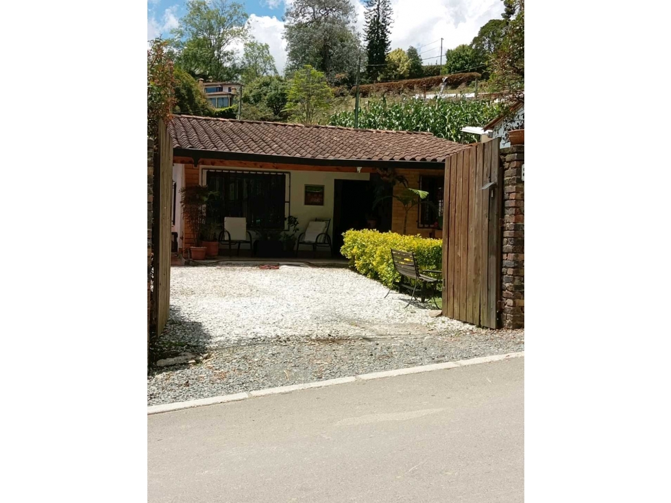 VENTA CASA INDEPENDIENTE SECTOR LA MARÍA EL RETIRO