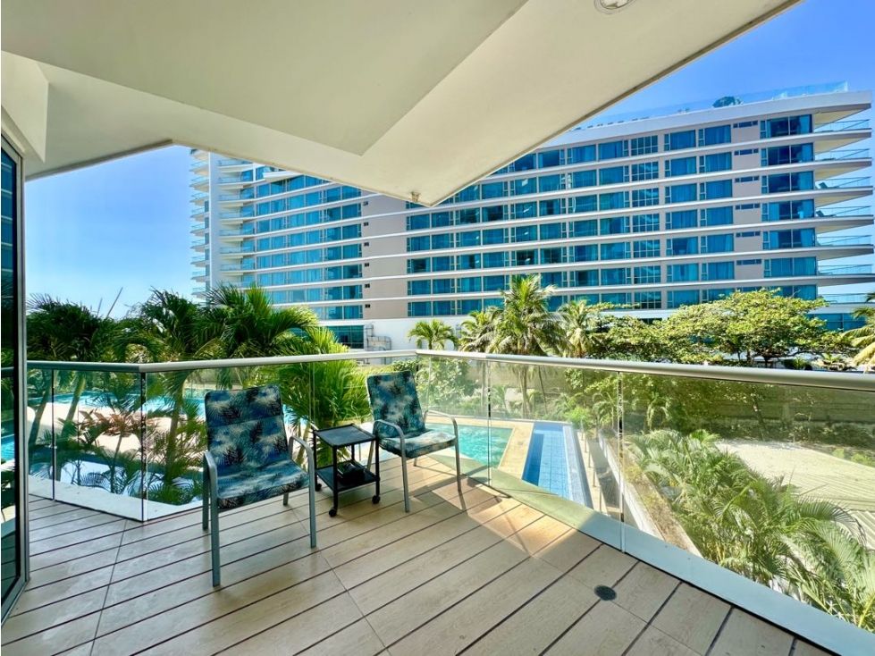 VENDO EN CARTAGENA APARTAMENTO CON SALIDA A LA PLAYA MURANO BEACH