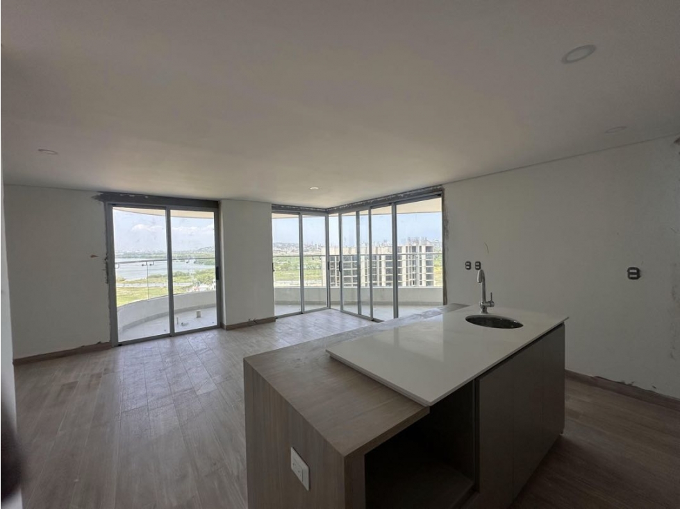 CESION APARTAMENTO CON JACUZZI EN CARTAGENA RENTAS CORTAS EN CIELO MAR — foto 4