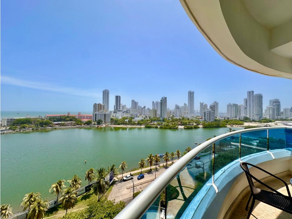 VENDO EN CARTAGENA APARTAMENTO PARA INVERSIÓN VISTA DIRECTA AL LAGUITO