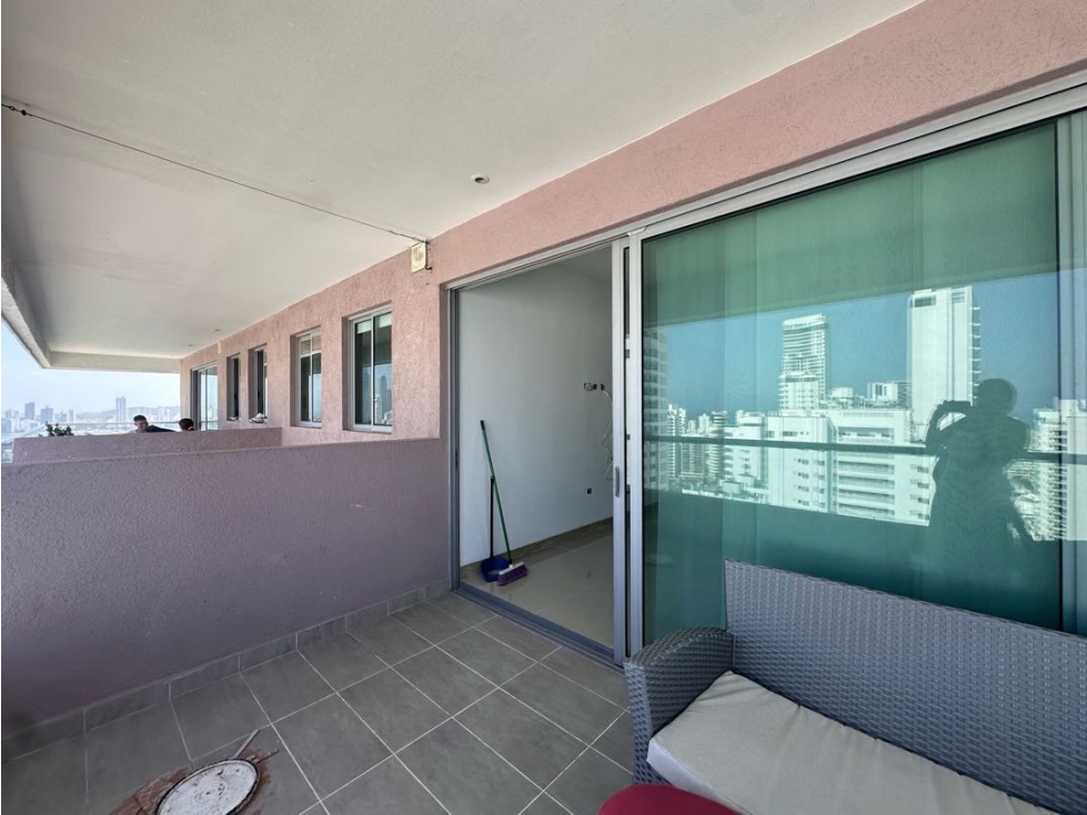 VENDO EN CARTAGENA APTO EN CASTILLOGRANDE CON VISTA — foto 3