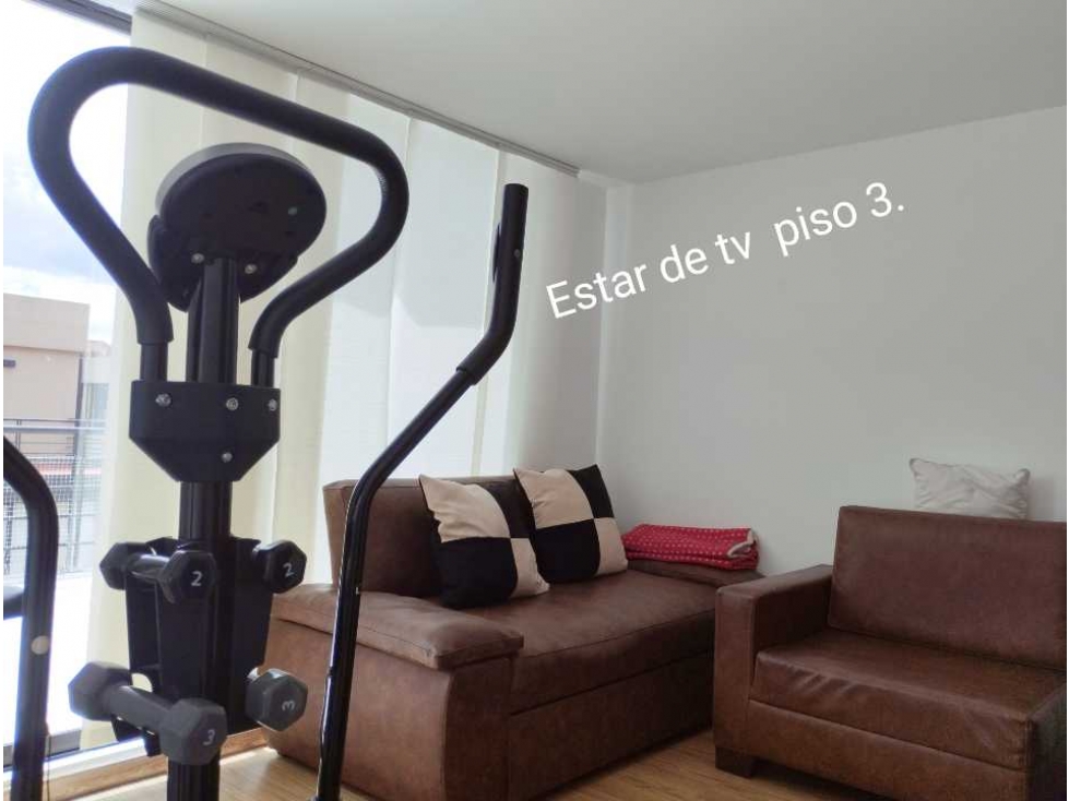 Vendo en Chia Casa en Club House190Mtrs, terraza YG — foto 3