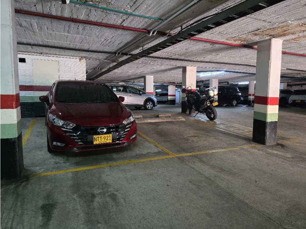 Vendo en el Poblado cerca a Oviedo — foto 5
