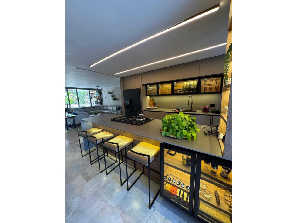 Vendo espectacular Apartamento cerca al Tesoro
