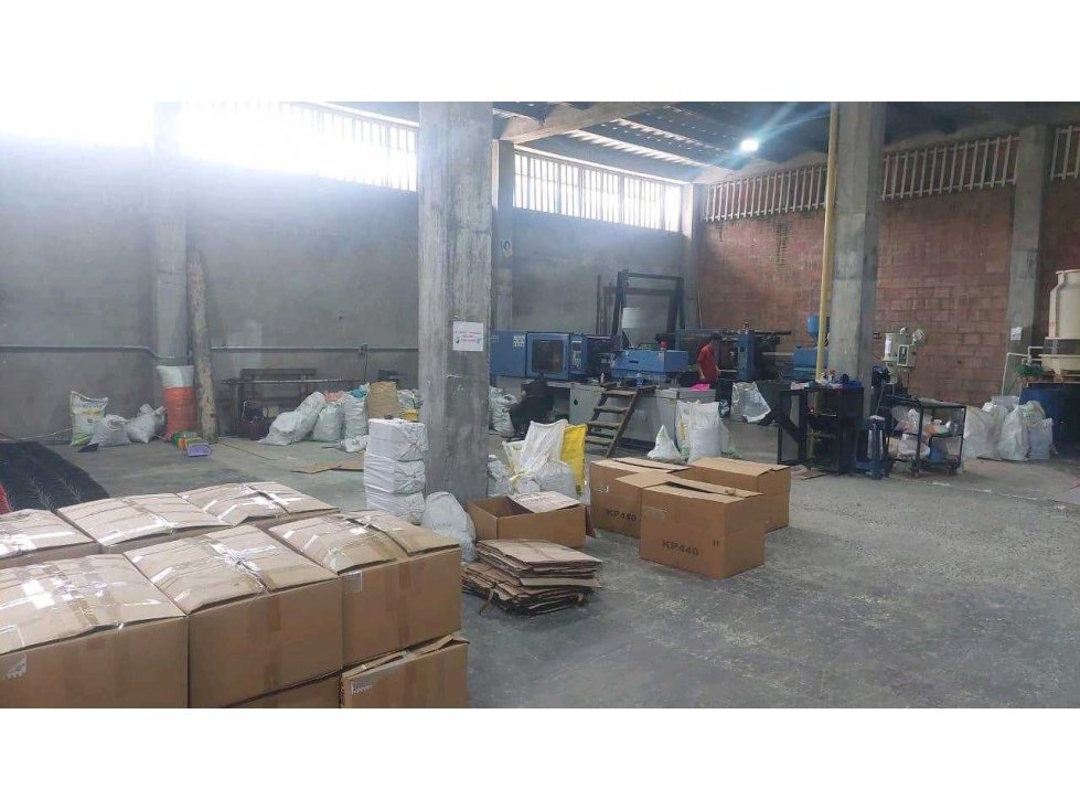 VENDO ESPECTACULAR BODEGA INDUSTRIAL EN CALARCA QUINDIO - 3