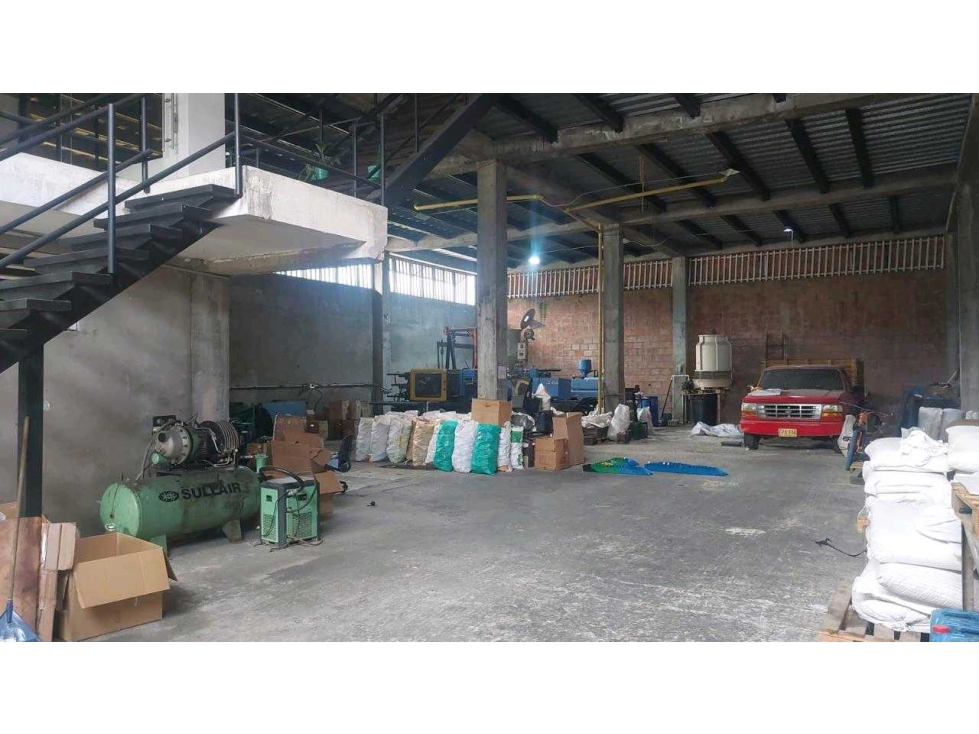 VENDO ESPECTACULAR BODEGA INDUSTRIAL EN CALARCA QUINDIO - 4