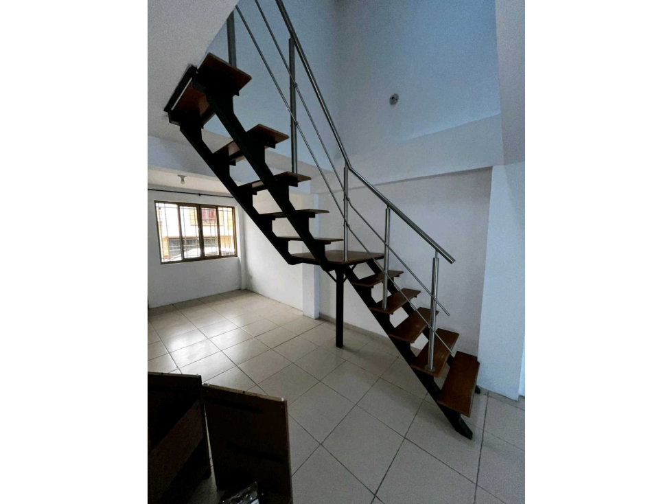 VENDO ESPECTACULAR CASA DE 2 PISOS EN MONTENEGRO QUINDIO — foto 3