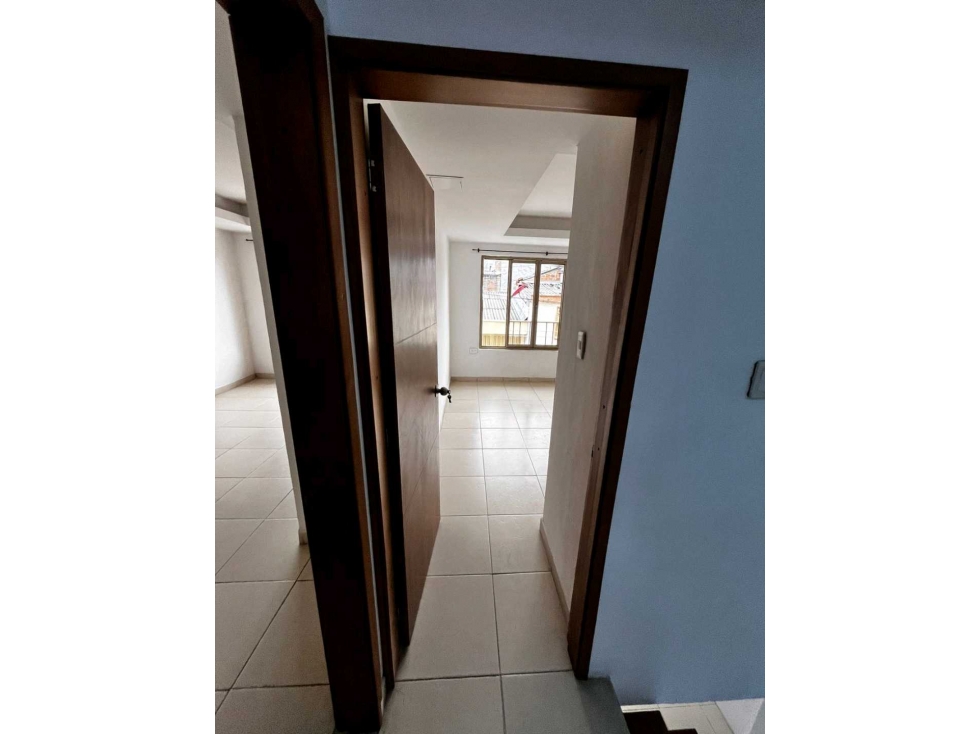 VENDO ESPECTACULAR CASA DE 2 PISOS EN MONTENEGRO QUINDIO — foto 4